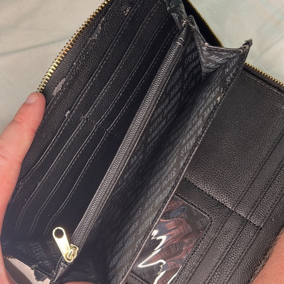 Steve Madden BZIPPY Zip Around Wallet Wristlet in Multicolor Stripe Preloved - Picture 6 of 6